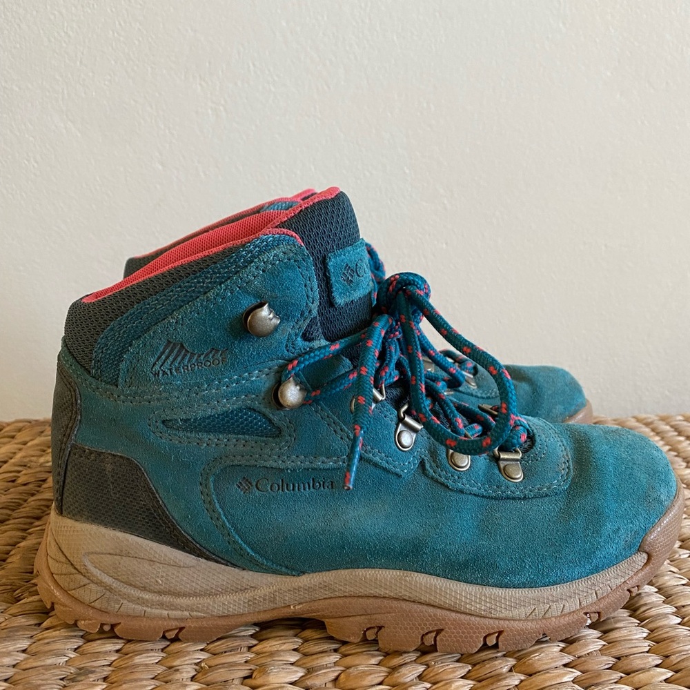 Womens Columbia Hiking boots - Picture 5 of 13